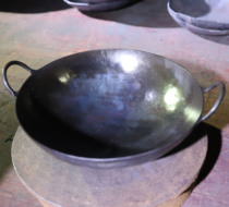 Handmade iron pot dry pot double ear small wok hand-made wrought iron pot small pot