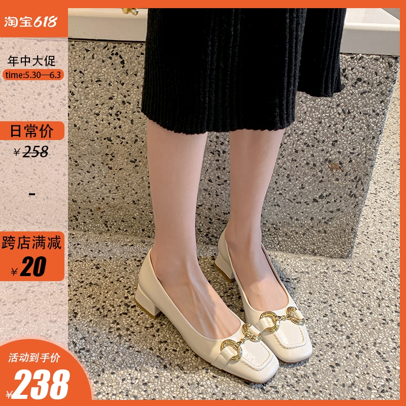Yuan lap ring 2022 Spring shallow square head heel with metal buckle coarse heel cow leather French style retro 100 lap single shoe woman