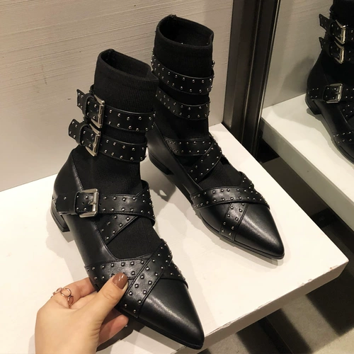 Martens, шерстяные короткие сапоги на плоской подошве с острым носком с заклёпками, осенние эластичные носки, коллекция осень 2020 года, европейский стиль, регулируемый ремешок
