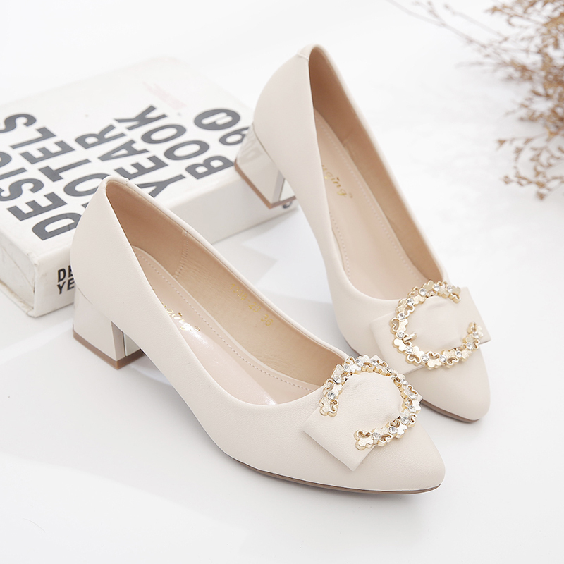 2026 Spring New Style Shallow Soft Leather Comfortable Chunky Heel Mary Jane Mom Shoes Versatile Elegant Non-Tiring High Heels