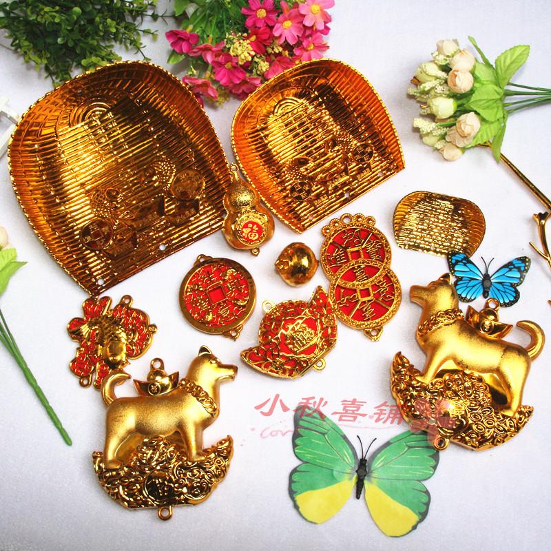 Best-selling New Year and Spring Festival wedding room decorations plastic gold-plated fish peanut descendants bucket Chinese knot accessories festive supplies