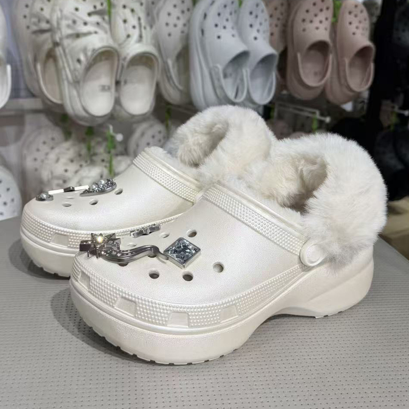 Crocs Winter Clogs Classic Cloud Shimmer Warm Plush Thick-Soled Fleece-Lined Cotton Slippers 214741 Crocs Winter Clogs Classic Cloud Shimmer Warm Plush Thick-Soled Fleece-Lined Cotton Slippers 214741