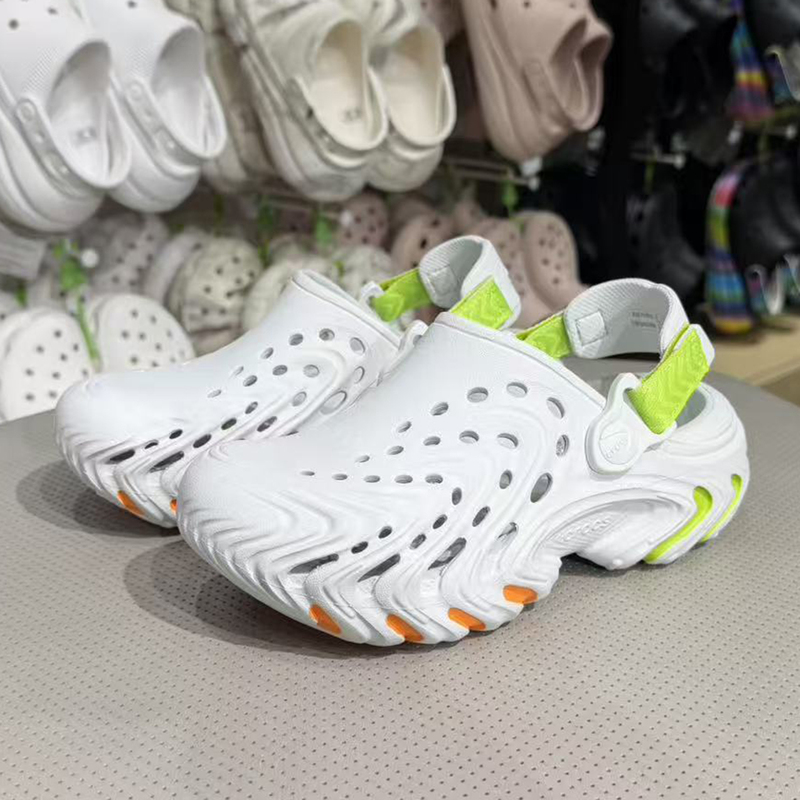 Crocs Children's Shoes Crocs New Model Bobo Small Clog2.0 Outdoor Unisex Beach Clogs 214204 Crocs Children's Shoes Crocs New Model Bobo Small Clog2.0 Outdoor Unisex Beach Clogs 214204