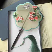 Su embroidery fan pure hand embroidery color edge fan silk double face embroidery Chinese style Crafts gift gift box