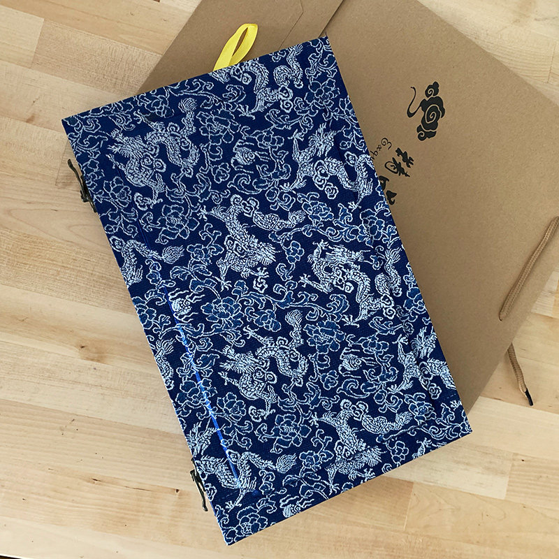 Suzhou embroidery fan group fan ancient style gift box high-end gift box with fan delivery Single shot box does not ship