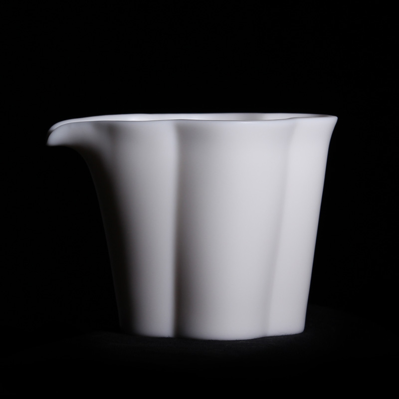 Mingyuan FengTang fair dehua white porcelain cup manual hand - made lotus points tea, kungfu tea accessories jade porcelain)