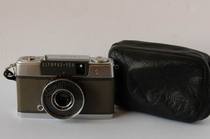 Olympus OLYMPUS PEN-EE 135 half frame camera with 30 2 8 lens 182F