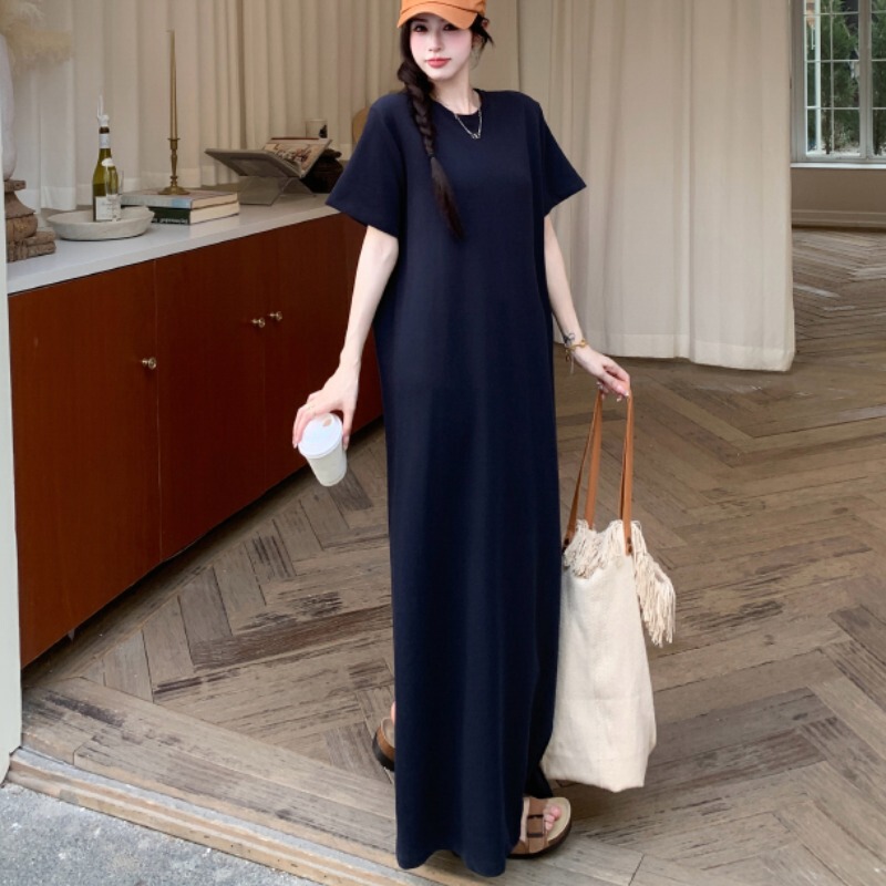 Extended Straight T-Shirt Dress with Back Slit, New Summer Style for Plus-Size Women, Loose Casual Short-Sleeve Dress 100kg