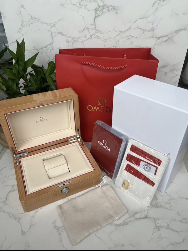 Omega Watch Box Omega Omega Storage Box Seamaster Constellation Butterfly Pine Wood Omega Packaging Box Omega Watch Box Omega Omega Storage Box Seamaster Constellation Butterfly Pine Wood Omega Packaging Box
