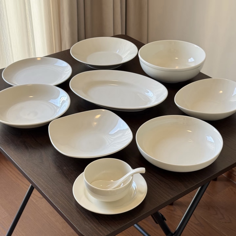 Magpie Home Moving Celebration Two-Person/Four-Person/Six-Person Dining Milky White Minimalist Set Porcelain Luzerne