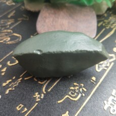 Ювелирные камни 正品天然玉料玉器玉石新疆魔鬼城宝石光彩玉戈壁玉金丝玉泥石把件