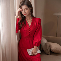 2021 autumn and winter New French retro heavy industry plus velvet warm waist thin black temperament dress female super fairy