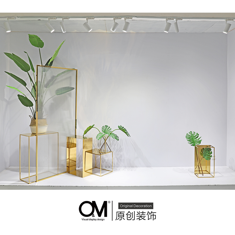 OM decoration Spring and summer decoration gold display frame children's clothing shop window beauty display scene layout props