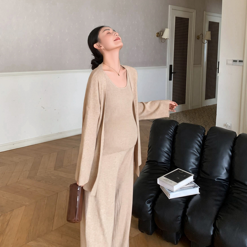 Zma Has a Light and Mature Style ● Maternity Wear Set Autum Oatmeal Color Vest Women's Knitted Cardigan Pregnancy Straight Pants