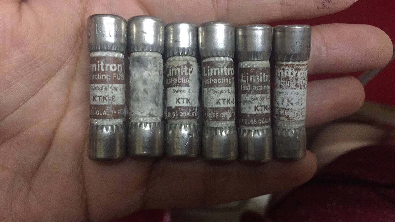 Limitron KTK-8 8A 600V 600V 10X38 without foot ceramic fuse tested well