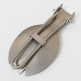 Чистый титановый склад с зубами ложки на открытом воздухе удобен для дикого лагеря для пикника