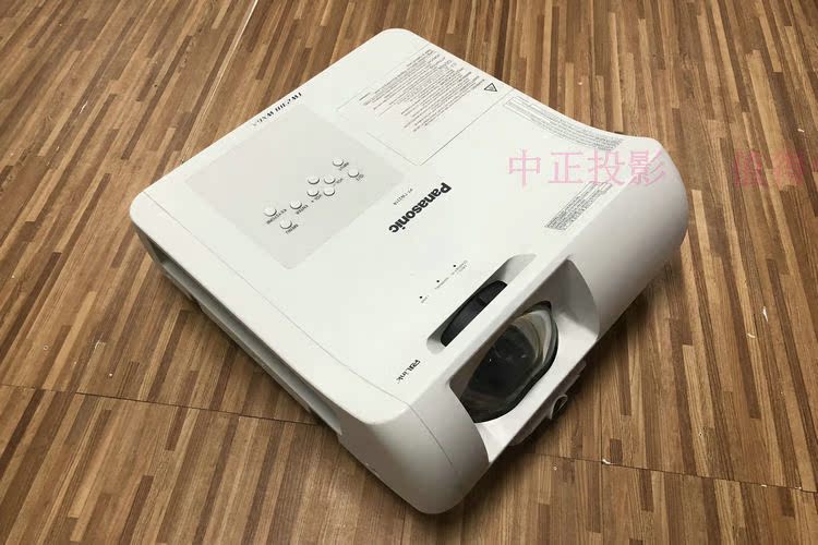 Máy chiếu văn phòng độ phân giải cao HD TW231R của Panasonic với độ hiệu ứng HDMI 2500 lumens - Máy chiếu máy chiếu di động