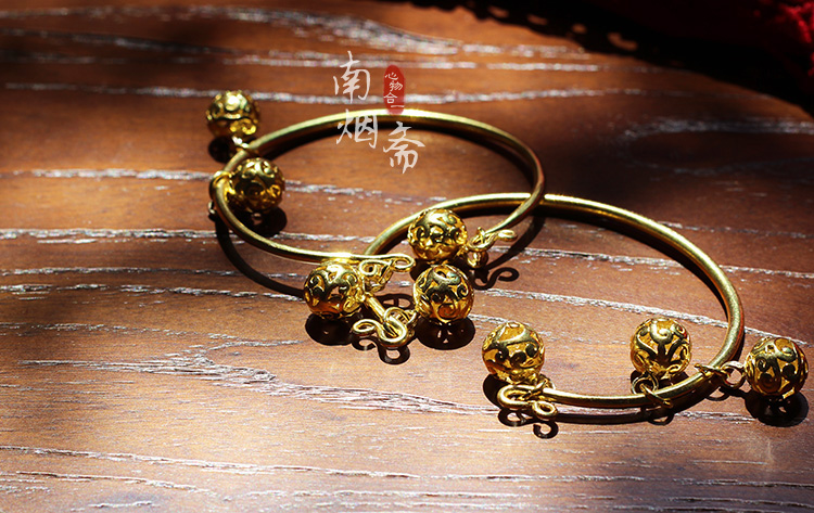 Nanyanzhai thiết kế ban đầu tinh khiết đồng vòng tay chuông vòng chân gió quốc gia đồng thau vòng tay cổ vàng chuông nữ - Vòng chân vòng chân