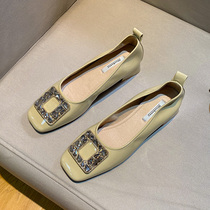 Coarse heel square head single female 2021 Summer new fashion 100 hitch-style water drill metal buckle shallow mouth heel.