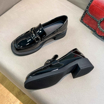 Impeccable metal buckle patent leather loafers for women new British style fashionable versatile thick heel comfortable small leather shoes