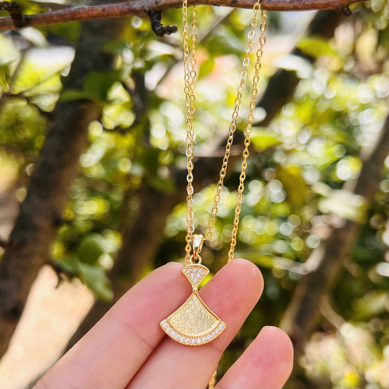 Imitation Jade Fan Necklace, Copper Plated with Real Gold Base, Mother-Of-Pearl Base Accessories, Handmade Jewelry Accessories, Necklace Imitation Jade Fan Necklace, Copper Plated with Real Gold Base, Mother-Of-Pearl Base Accessories, Handmade Jewelry Accessories, Necklace