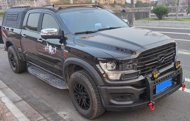 товар из китая 越野汽车4x4射灯改装前杠灯6寸射灯jeep吉普车顶灯黄光白光12v24v Sguohng