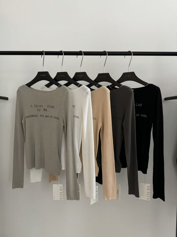 【Fifteen】2026 Autumn New Korean Style Casual Letter Print Slim Fit Round Neck Versatile Long Sleeve Knitted Sweater for Women