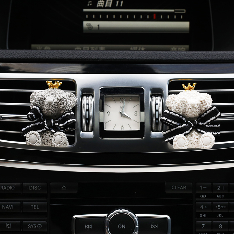 Car decoration car air conditioning air outlet fragrance clip ornaments car aromatherapy bear plaster cartoon cute jewelry female