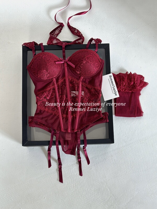 Renmeiluziye【Favorite】High-End Sexy Retro Bra, Slimming and Versatile Inner Wear Lingerie Set