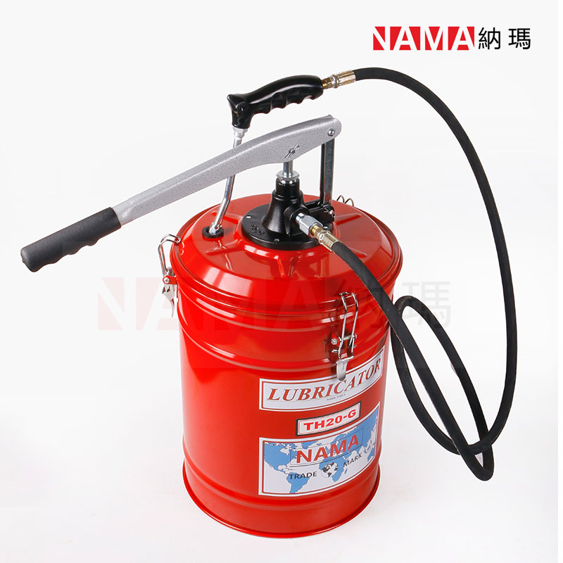 Manual fuel gun ? Manual oil - injecting gun