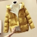 Áo khoác lửng dày cho nữ 2018 mùa đông mới ngắn áo khoác độn áo khoác cotton nhỏ áo khoác phổ biến áo khoác thủy triều áo khoác kaki lót lông nữ dáng ngắn Bông