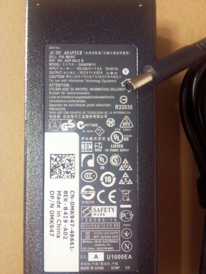 Suitable for DELL Dell 19 5V 4 62A 90W power adapter FA90PM11 small mouth with needle charger