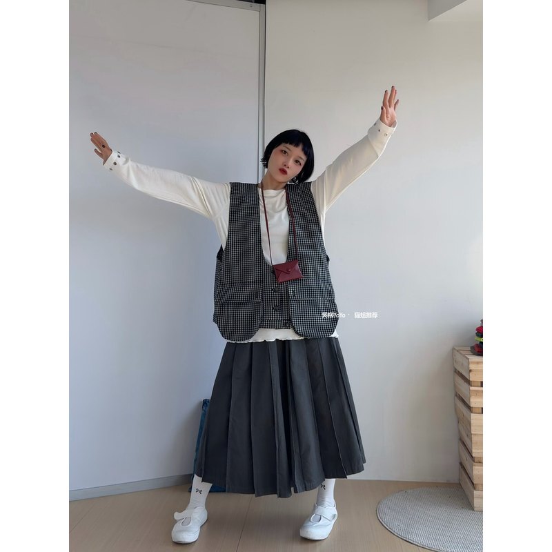 Recommended by Cat Sister｜Designed Vintage Loose-Fitting Layered Three-Dimensional Pocket U-Neck Sleeveless Plaid Vest Waistcoat