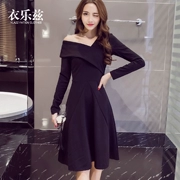 2018 Hepburn một từ mùa thu và mùa đông phiên bản Hàn Quốc của chiếc đầm lệch vai cổ chữ V của phụ nữ là chiếc váy đen dệt kim mỏng - A-Line Váy