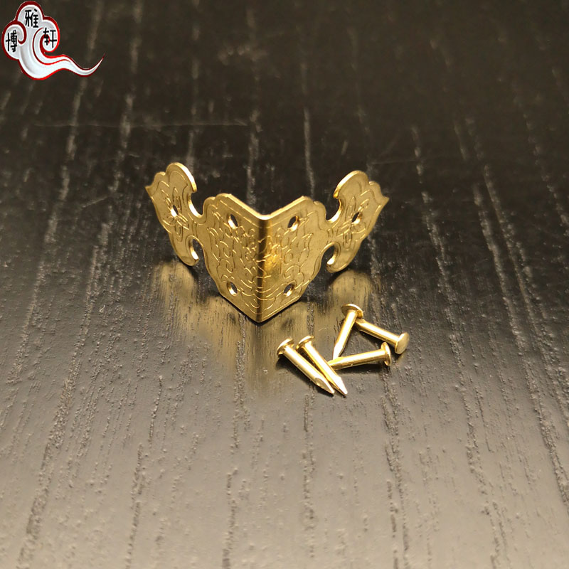 Chinese imitation antique bronze wrap corner guard corner gift box wood box decorated with corners wrapping furniture accessories copper corner code copper corner flowers