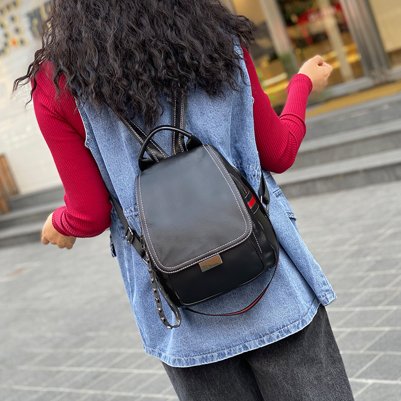 Real leather rear shoulder bag woman 2022 new fashion Korean version soft leather casual 100 hitch layer cow leather single shoulder small shoulder bag woman