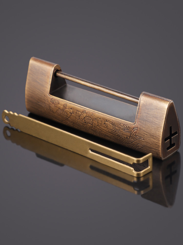 Antique Bronze Lock, Chinese-Style Horizontal Opening Padlock, Vintage Engraved Old-Fashioned Small Lock for Wooden Boxes and Cabinet Doors, Ancient Bronze Lock