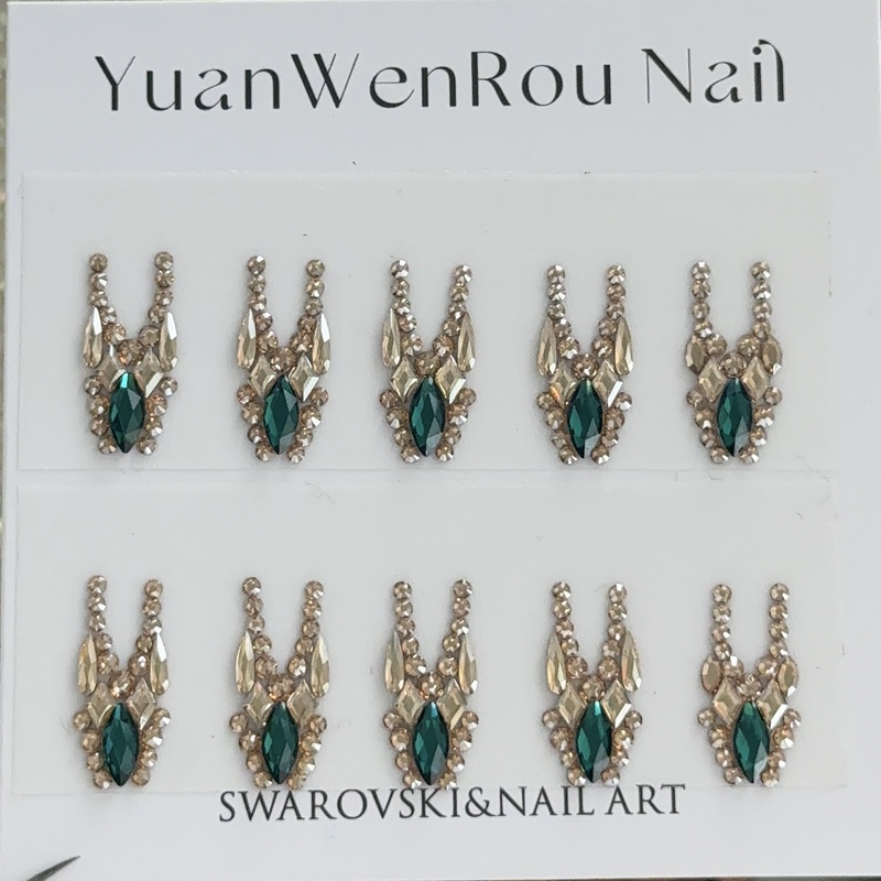 Gilded Green Diamond Nail Art Wearable Nails Authentic Swarovski Material Kit 708 Gilded Green Diamond Nail Art Wearable Nails Authentic Swarovski Material Kit 708
