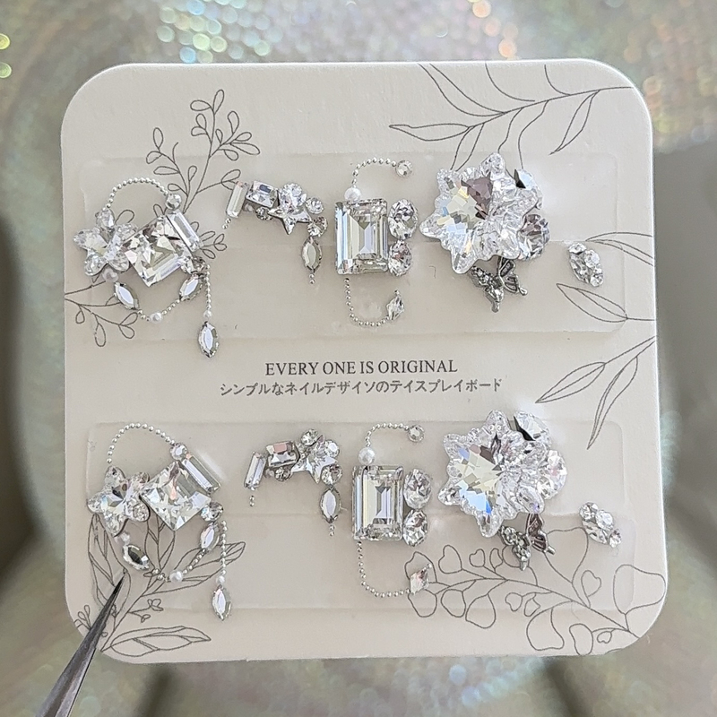 [Same Style as Qingmang] Nail Art Press-On Nails Genuine Swarovski Material Set Snowflake 14mm 176