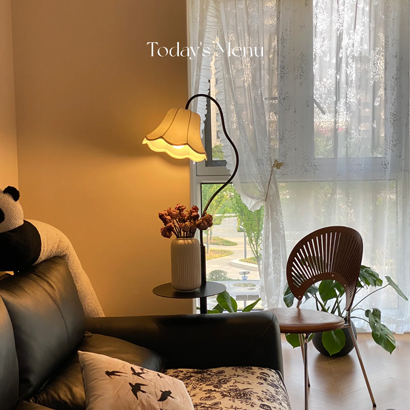 French Retro Floor Lamp, Living Room Sofa, Antique Style Bedroom Atmosphere Lamp, High-End Shelf Integrated Floor Lamp French Retro Floor Lamp, Living Room Sofa, Antique Style Bedroom Atmosphere Lamp, High-End Shelf Integrated Floor Lamp