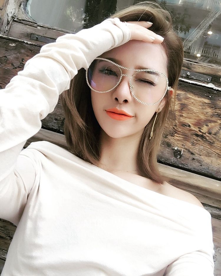 Big TOP net đỏ với bức xạ phẳng gương kim cương retro kính nữ thanh lịch cá tính khung lớn kính khung thủy triều kính lacoste