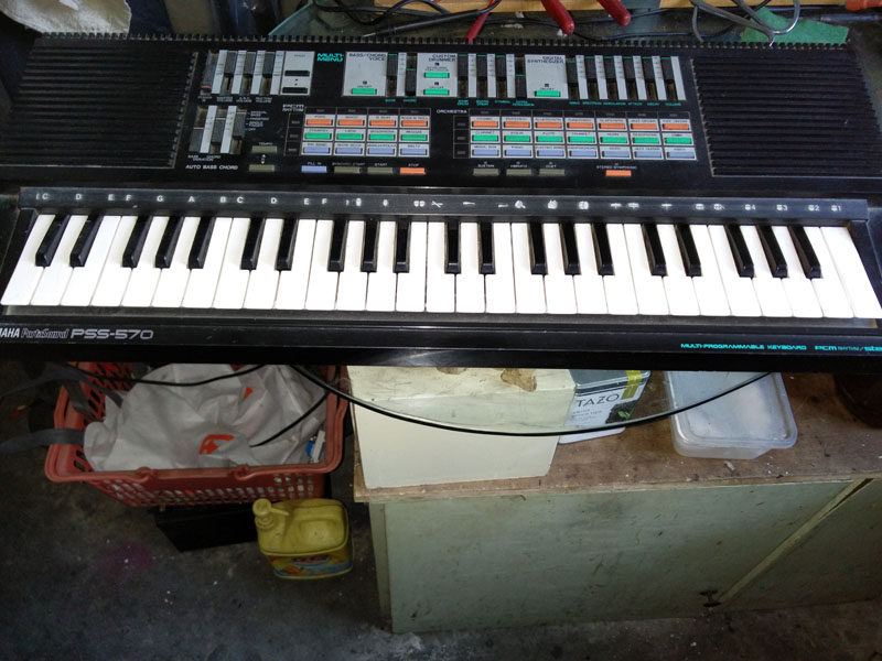 YAMAHA Mountain leaf PSS-570 49 key mini keypad