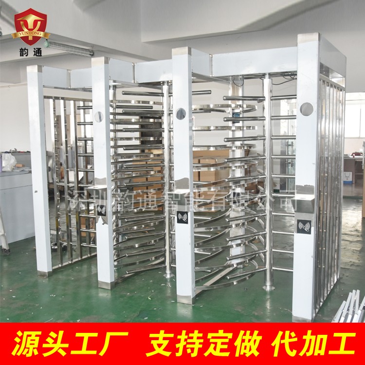 Three doors high cross real-name community station channel parking lock control machine gate identification machine plate