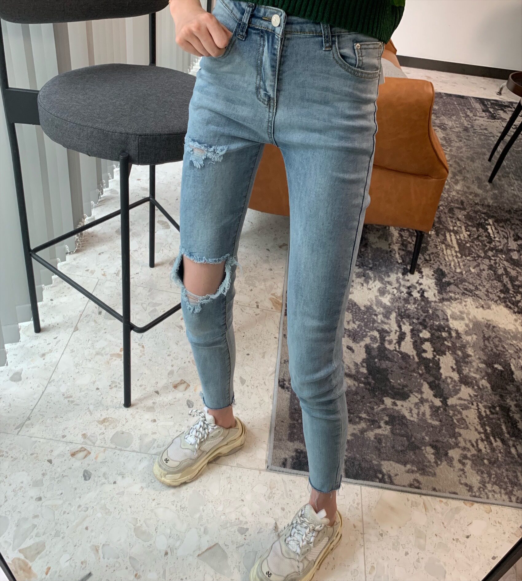 chic trendy slimming ripped jeans for women 2021 Spring and Autumn, Hyuna style 9-inch pants from Dongdaemun, South Korea pic 7