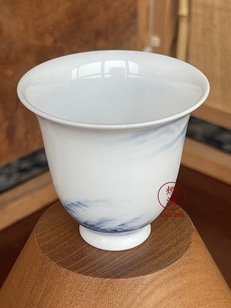 Jingdezhen nine calcinations hand - made blue - and - white porcelain hand landscape beauty fishing cup tea cups