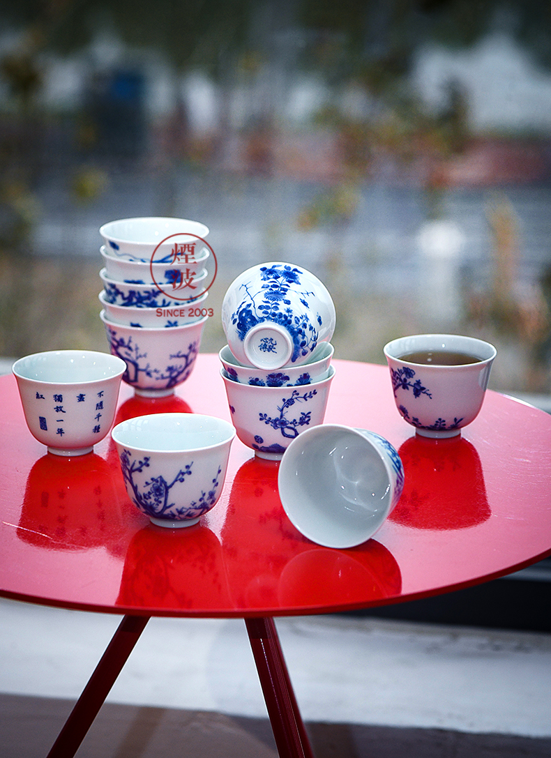 Jingdezhen nine calcinations syncretism. God nine suits for hand - made of blue and white porcelain tea cups