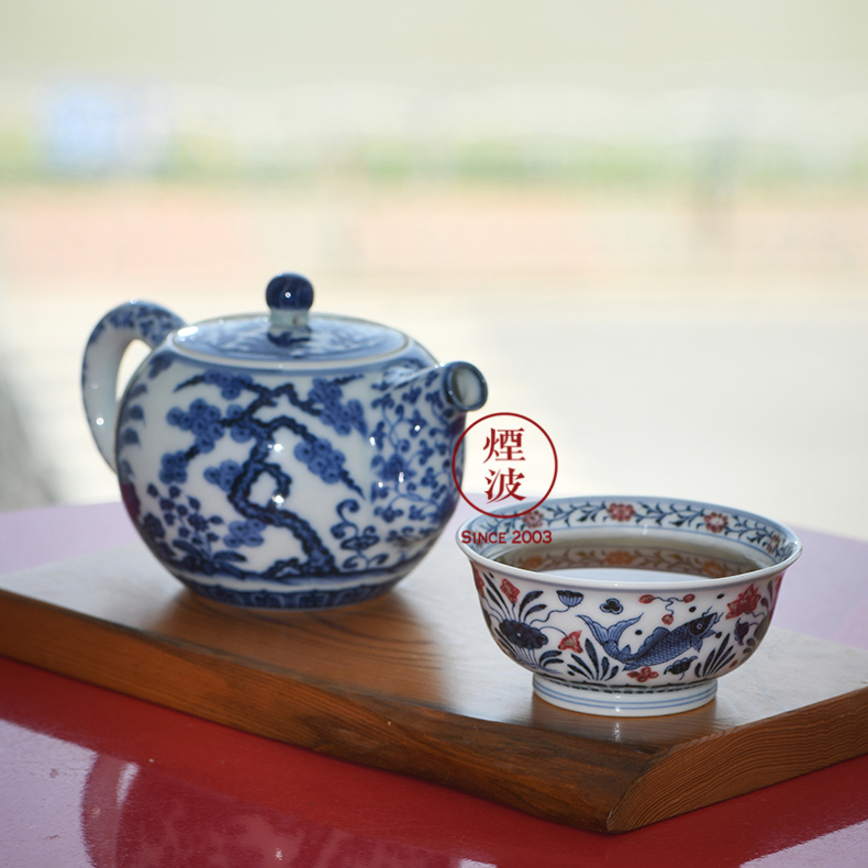 Jingdezhen spring auspicious jade Zou Jun up and blue and white figure of eight new system youligong fish grain furnace type cup drawing