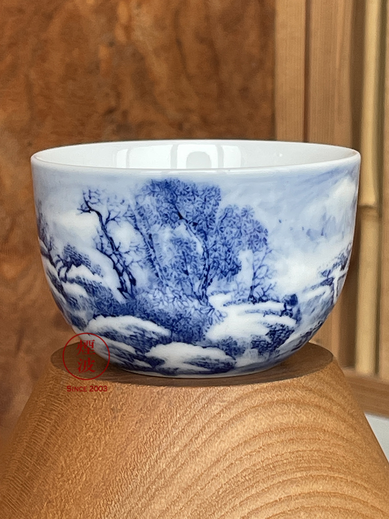 Jingdezhen blue and white snow scenery nine calcinations hand - made porcelain wonderful hand cups chicken cylinder cup