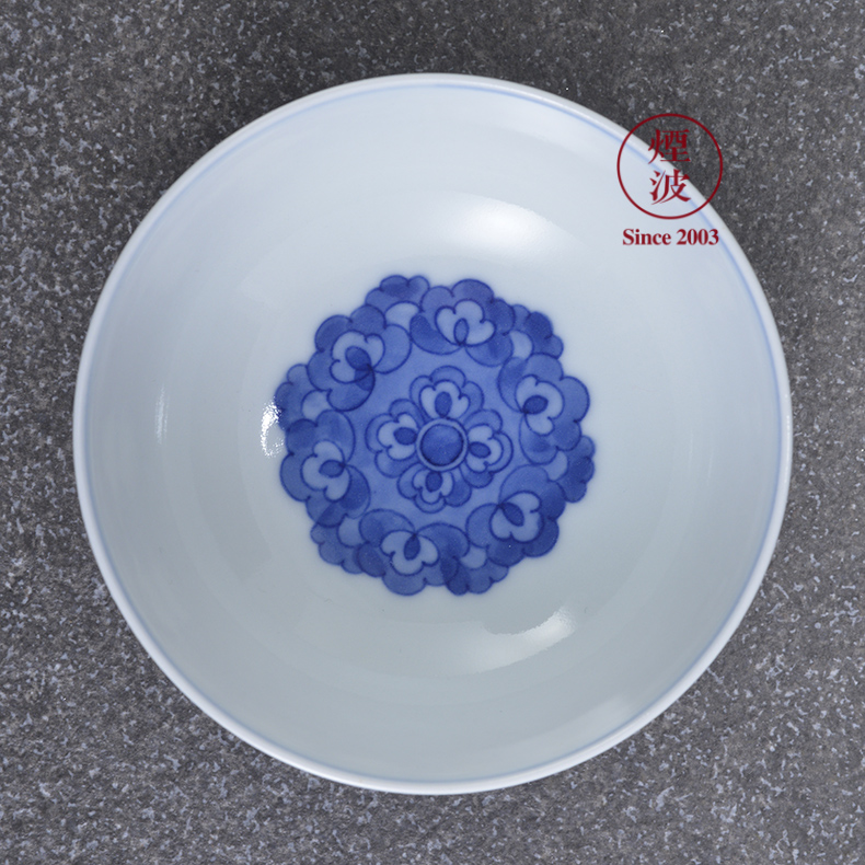 Jingdezhen spring auspicious jade JingDe spring breeze auspicious jade hand - made treasure phase of blue and white porcelain flowers flat bowl sample tea cup