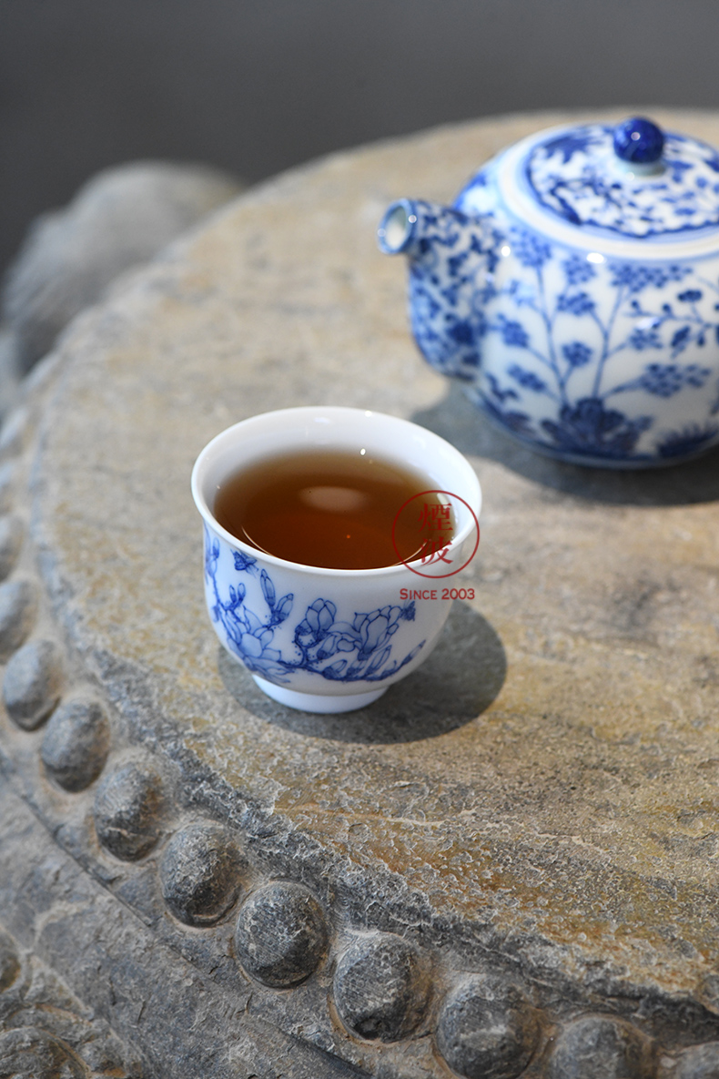 Jingdezhen blue and white flower on bamboo nine calcinations hand - made porcelain hand cup cup sample tea cup